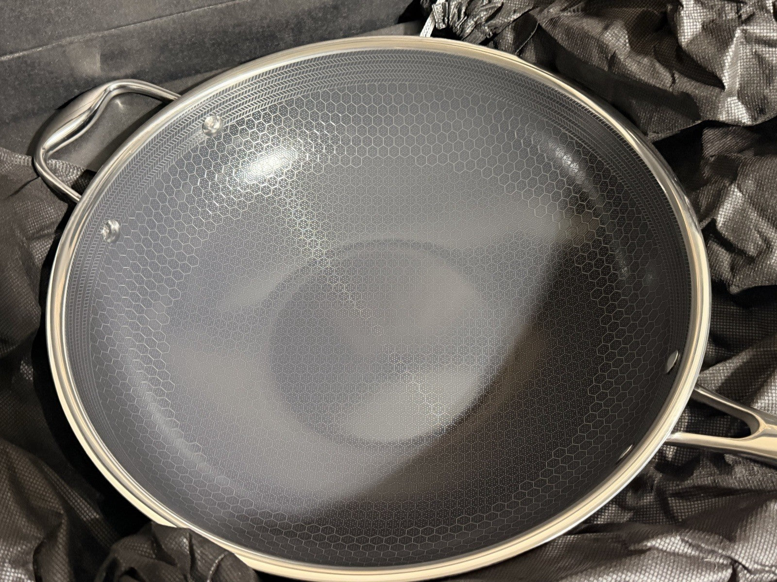 HexClad Hybrid 7-Piece Cookware Fry Pan Set 8”  10”  12” Inch W/ Lids & 12” Wok