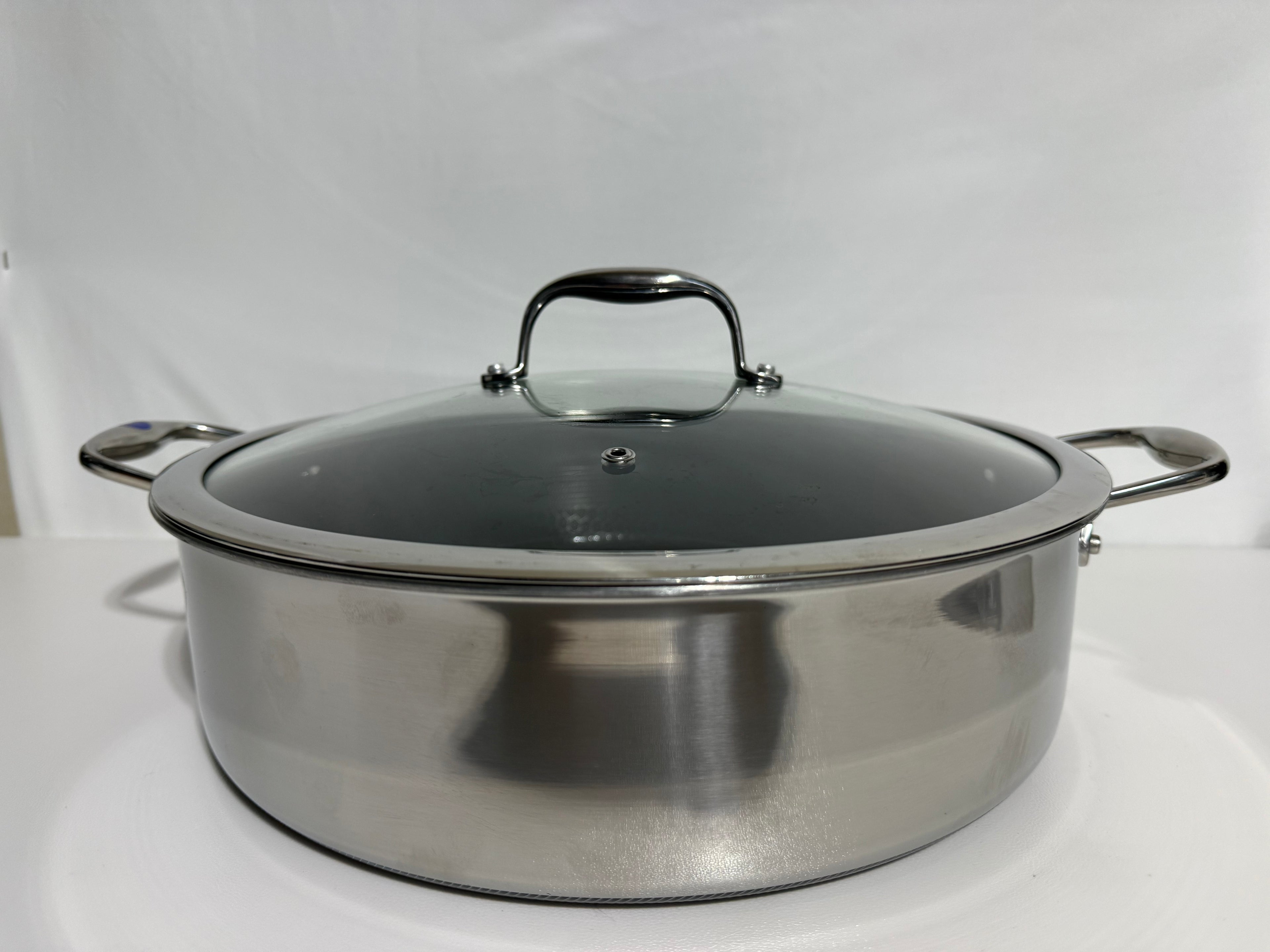 Hybrid Deep Sauté Pan/Chicken Fryer 7-Qt with Lid - Like New with Cosmetic Flaws