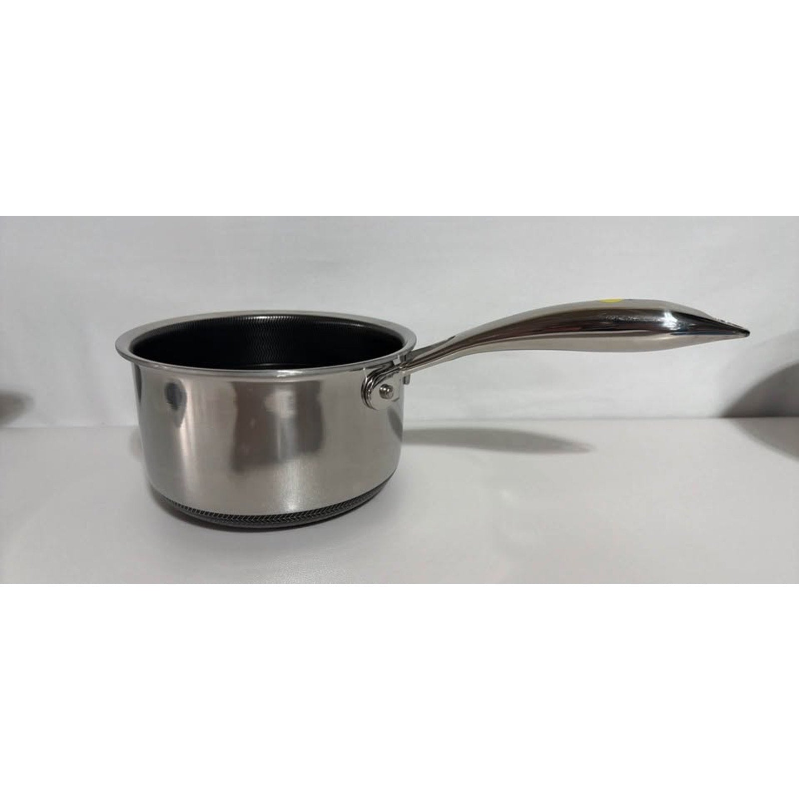 HexClad 1 Quart Hybrid Saucepan - Like New with Cosmetic Flaws